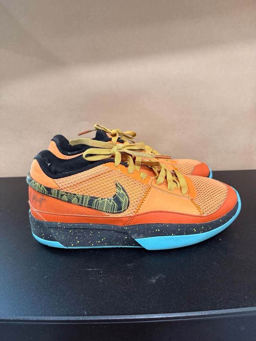 Nike Ja 1 SE GS Bright Mandarin Basketball Shoes. 7Y
